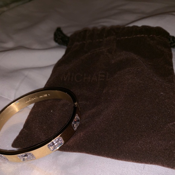 Michael Kors bangle Bracelet - Picture 2 of 4